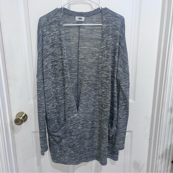 Old navy gray women’s cardigan sz med - Picture 2 of 5
